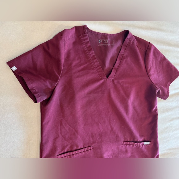 Figs Casma Three-Pocket Scrub Top- Burgundy - Picture 6 of 8
